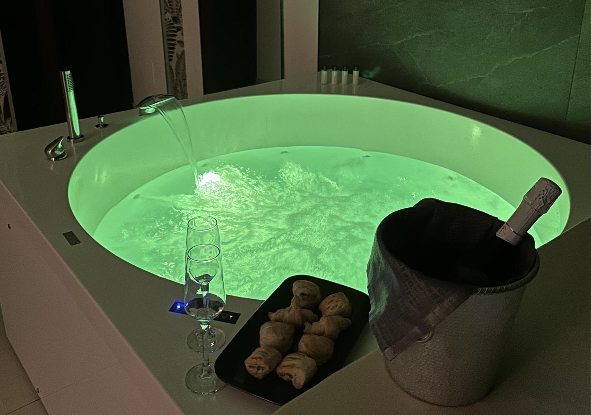 Olympus Capua Hotell Eksteriør bilde